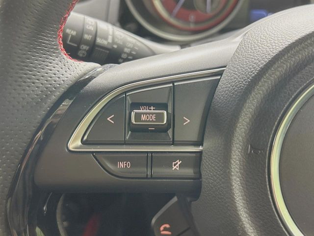 �y�X�e�A�����O�X�C�b�`�z�^�]���A�O������ڐ������炷���ƂȂ��A�I�[�f�B�I���̑��삪�\�ȕ֗��@�\!���S&���K�ȃh���C�u�����o���Ă���܂���