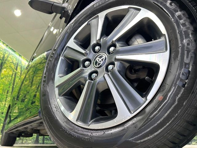 【純正16インチアルミホイール】外観にマッチした純正アルミホイールを装着しております。各種社外アルミホイールや、スタッドレスタイヤも取扱いしております。是非ご相談ください♪