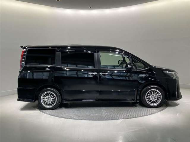 ノア1.8 ハイブリッド Si W×B