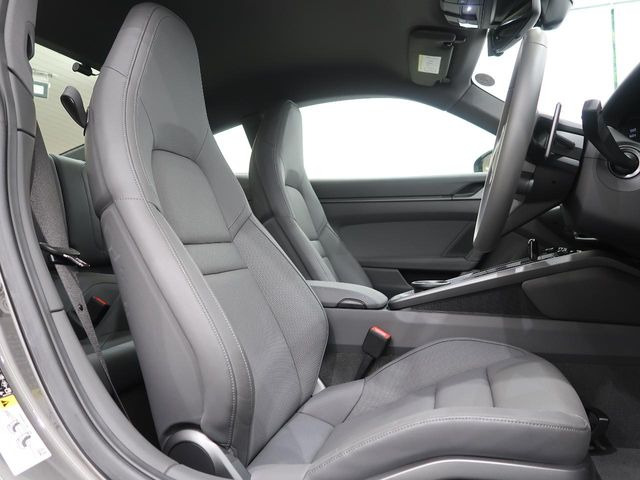 �V�[�g�ɂ��Ă���ԗǂ��ێ�����Ă���̂ł��B�I�[�g�X�e�[�W�ł͐�p�̃V�[�g���n���K�[�h����R�[�e�B���O�����p�ӂ��Ă�܂��B���񂨐\���t���������B