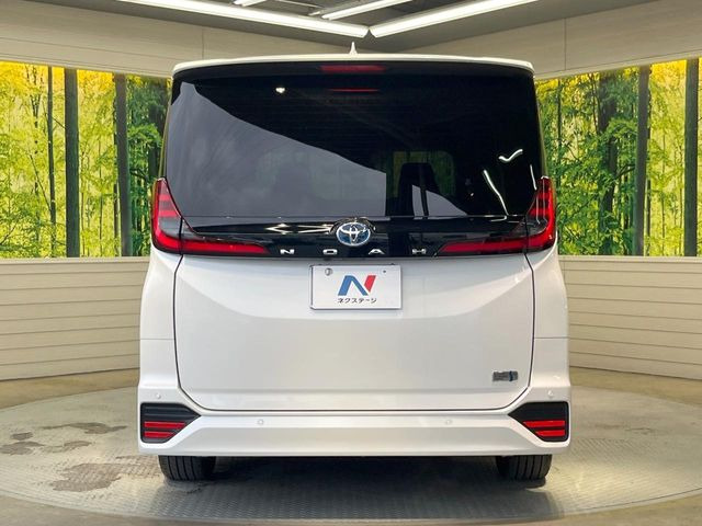 安心の最長10年・走行無制限保証(有償)をご用意。保証内容も充実はもちろん、無料点検&オイル交換や、年中無休の全国・24時間ロードサービスも付帯されておりますのでご安心下さい。