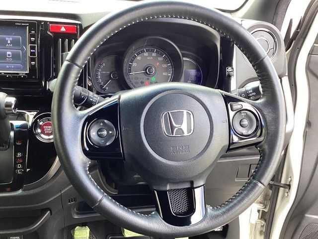 �y�����v�����X�e�A�����O�z�㎿�Ȋv���g�p���邱�ƂŁA��ɂ����������݂ƂĂ��^�]���₷���n���h���ł���