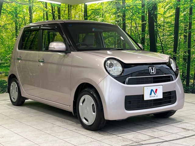 高透明度のガラス皮膜で撥水はもちろん、上質なツヤ・光沢を実現。紫外線や酸性雨から大切な愛車を保護し、色あせ・劣化を防止。「弾スプラッシュコート」、「弾プリミッサコート」からお選びいただけます。