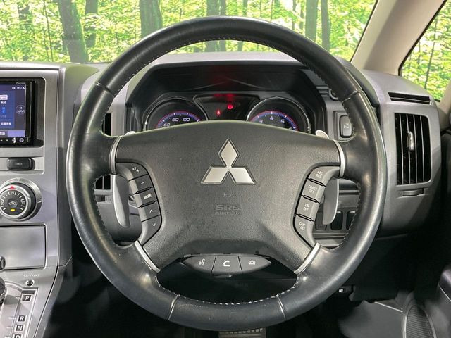 �y�����v�����X�e�A�����O�z�㎿�Ȋv���g�p���邱�ƂŁA��ɂ����������݂ƂĂ��^�]���₷���n���h���ł���