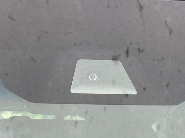 �y�z���_�Z���V���O�z���s���ɑO���̎ԗ�����F�����A�Փ˂������Ȏ��͌x��ƃu���[�L�ŏՓˉ���Ɣ�Q�y�����A�V�X�g�B�����S�Ƀh���C�u�����y���݂��������܂��B