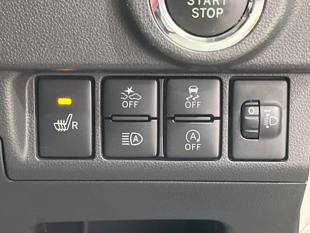 �y�Փˌy���V�X�e���z���s���ɑO���̎ԗ�����F�����A�Փ˂������Ȏ��͌x��ƃu���[�L�ŏՓˉ���Ɣ�Q�y�����A�V�X�g�B�����S�Ƀh���C�u�����y���݂��������܂��B