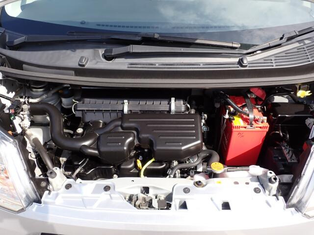 �G���W�����[�������ꂢ�ł���B�@�֋@�\�n���ǍD�ł��B�[�ԑO�ɓ_���������s���܂��B�G���W���I�C���E�I�C���t�B���^�[�E�G�A�R���t�B���^�[�E���C�p�[�S���͕K�������v���܂�