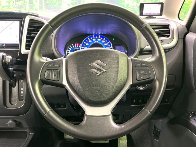 �y�����v�����X�e�A�����O�z�㎿�Ȋv���g�p���邱�ƂŁA��ɂ����������݂ƂĂ��^�]���₷���n���h���ł���