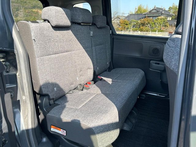 �L�X�Ƃ���2��ڃV�[�g�͋��Z���������A���S�n�����K!�F�B��Ƒ��Ƃ̂��o�����ɂ҂�����ł��B�x�r�[�V�[�g��`���C���h�V�[�g�g�p�������K�ɂ��߂�������������\���ȋ�Ԃ��m�ۂ��Ă��܂��B