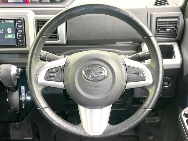 �y�X�e�A�����O�X�C�b�`�z�^�]���A�O������ڐ������炷���ƂȂ��A�I�[�f�B�I���̑��삪�\�ȕ֗��@�\!���S&���K�ȃh���C�u�����o���Ă���܂���