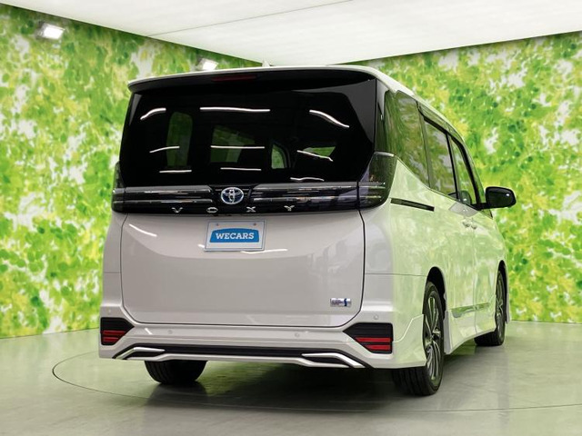 ヴォクシー1.8 ハイブリッド S-Z