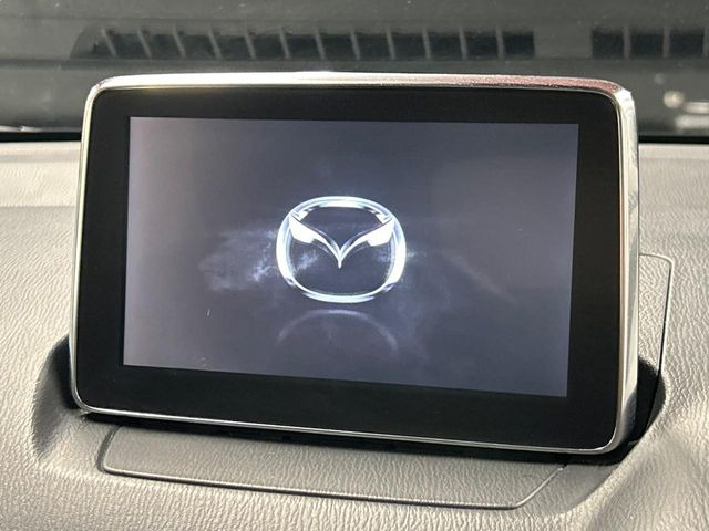 �y�����i�r�z�l�C�̏����i�r�𑕔����Ă���܂��B�i�r�̎g���₷���͂������A�I�[�f�B�I�@�\���[��!�L�����v�◷�s�͂������A�ʋ΂┃�����ȂǕ��i�̃h���C�u���y�����Ȃ�͂���