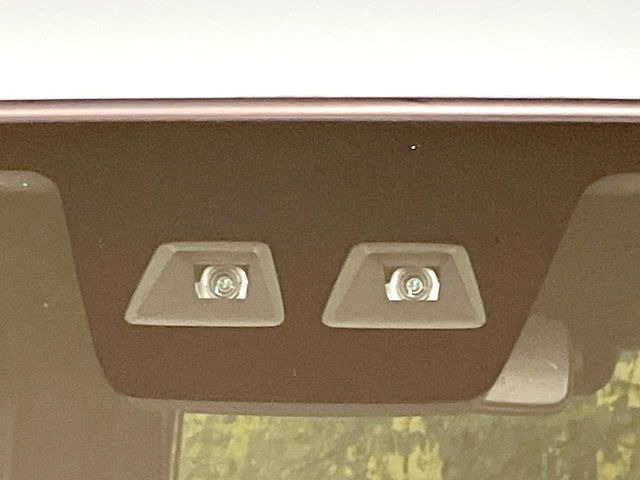 �y�X�}�[�g�A�V�X�g�z���s���ɑO���̎ԗ�����F�����A�Փ˂������Ȏ��͌x��ƃu���[�L�ŏՓˉ���Ɣ�Q�y�����A�V�X�g�B�����S�Ƀh���C�u�����y���݂��������܂��B