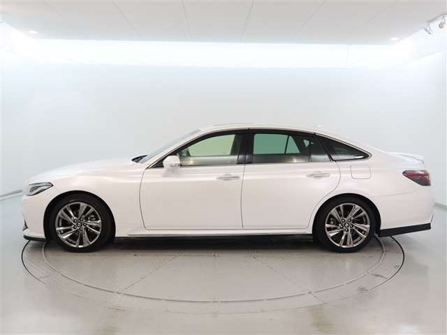 クラウンハイブリッド 2.5 RS アドバンス