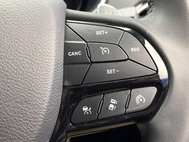 �����[�_�[�N���[�Y�R���g���[��:�O�̎ԂƂ̎Ԋԋ��������ɂƂ�A��葬�x�Ŏ������s���Ă���鎟����̃N���[�Y�R���g���[��!��ɍ������H�⎩���Ԑ�p���H�Ŏg�p����֗��ȋ@�\�ł�!