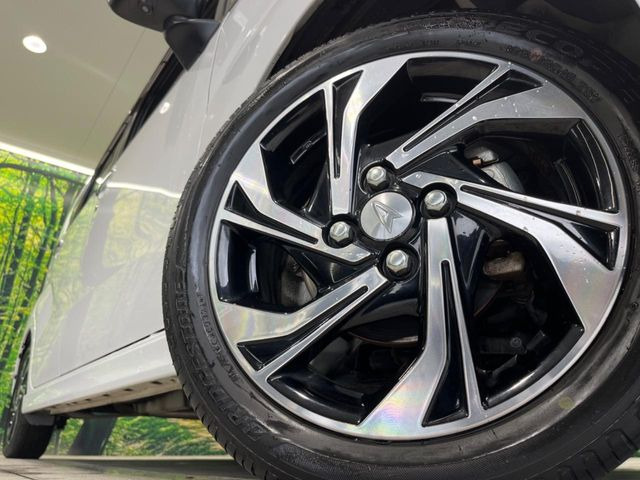 �y����15�C���`�A���~�z�C�[���z�O�ςɃ}�b�`���������A���~�z�C�[���𑕒����Ă���܂��B�e��ЊO�A���~�z�C�[����A�X�^�b�h���X�^�C�����戵�����Ă���܂��B���񂲑��k����������