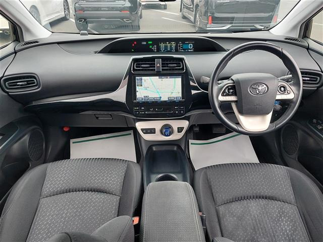 プリウス1.8 S セーフティ プラス