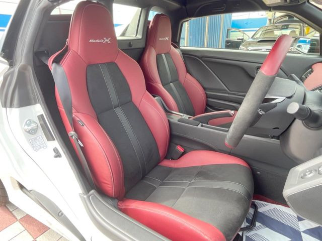 �y��p�X�|�[�c�V�[�g�z�z�[���h���ɗD��A�J�[�u���̑̂������}�����Ă���܂��B�܂��A�̂Ƀt�B�b�g���邩�獘��w�������ɂ����A�����O�h���C�u�⍂�����s�ł����K�ɂ��߂������������܂���