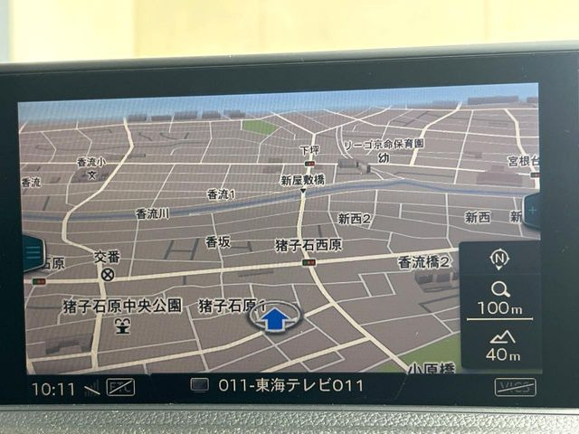 �������i�r:��̊��̂���i�r�́A����������ԓ������o���Ă���܂��BBluetooth�Đ��ȂǃI�[�f�B�I�@�\���[�����Ă���܂��̂ŁA�^�]�����y���߂܂���