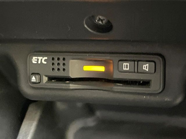 【ETC】高速道路の料金所をストレスなく通過!話題のスポットやサービスエリアに多い「スマートIC」利用時は必須のアイテムです。当店でセットアップを実施、ご納車当日からすぐにご利用いただけます!