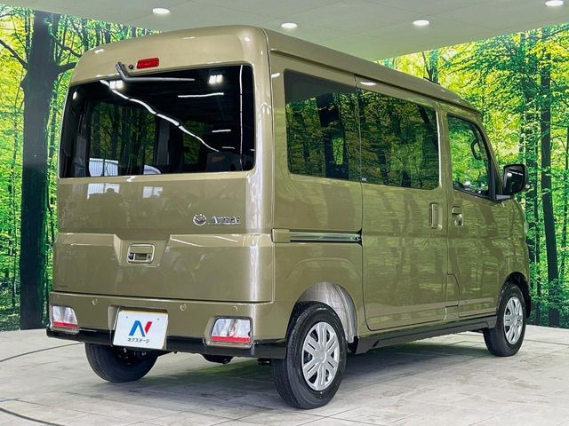 ☆全国のネクステージからお取り寄せが可能※!遠方の店舗に展示してあるクルマが気になる場合も、最寄りの店舗でご覧いただくことが可能です!是非私たちに要望をお聞かせください!※別途費用