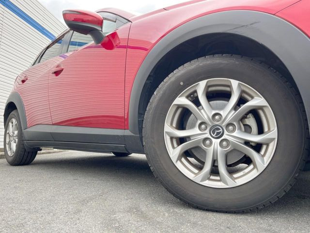 �y����16�C���`�A���~�z�C�[���z�O�ςɃ}�b�`���������A���~�z�C�[���𑕒����Ă���܂��B�e��ЊO�A���~�z�C�[����A�X�^�b�h���X�^�C�����戵�����Ă���܂��B