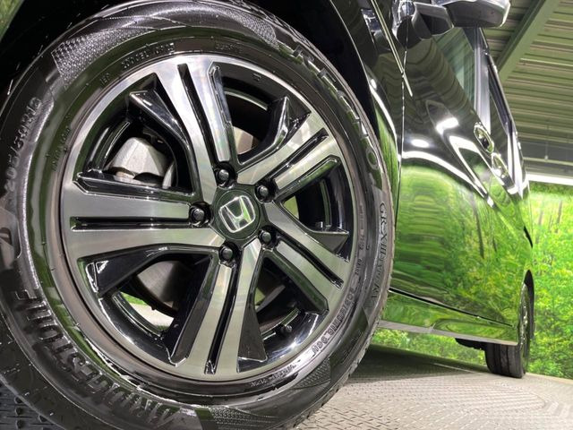 �y����16�C���`�A���~�z�C�[���z�O�ςɃ}�b�`���������A���~�z�C�[���𑕒����Ă���܂��B�e��ЊO�A���~�z�C�[����A�X�^�b�h���X�^�C�����戵�����Ă���܂��B���񂲑��k����������