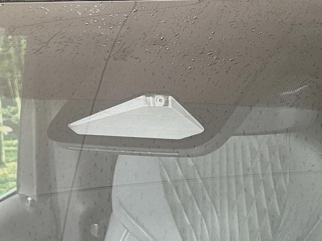 �y�v���N���b�V���Z�[�t�e�B�z�O���̎ԗ��������m���A�Փ˂������Ȏ��͌x��Œ��ӂ𑣂��A�u���[�L�𓥂ޗ͂��T�|�[�g�B�u���[�L�𓥂߂Ȃ������ꍇ�͏Փ˔�Q�y���u���[�L���쓮�A�Փˉ�����T�|�[�g���܂��B