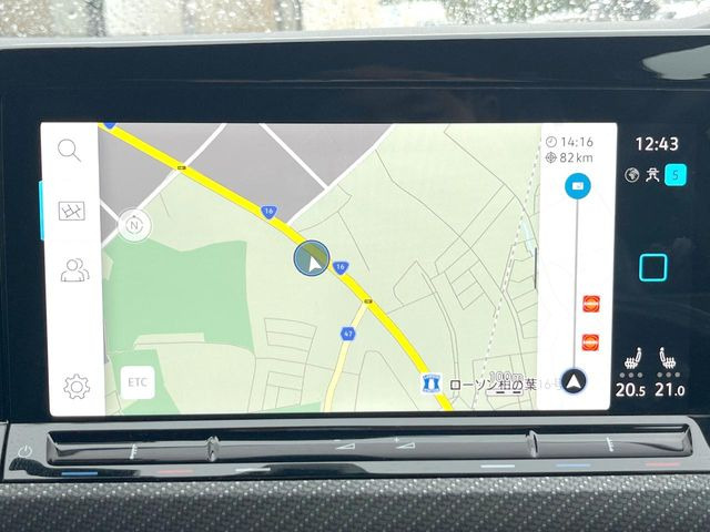 ��10�C���`�����i�r:��̊��̂�����ʃi�r�́A����������ԓ������o���Ă���܂��B�I�[�f�B�I�@�\�̏[�������łȂ��A���F���ɂ��D�ꂽ�i�r��ʂ͌��₷���X�g���X�̂Ȃ��h���C�u���T�|�[�g���Ă���܂���