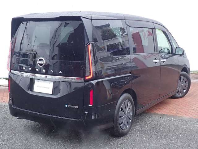 セレナ1.4 e-POWER XV