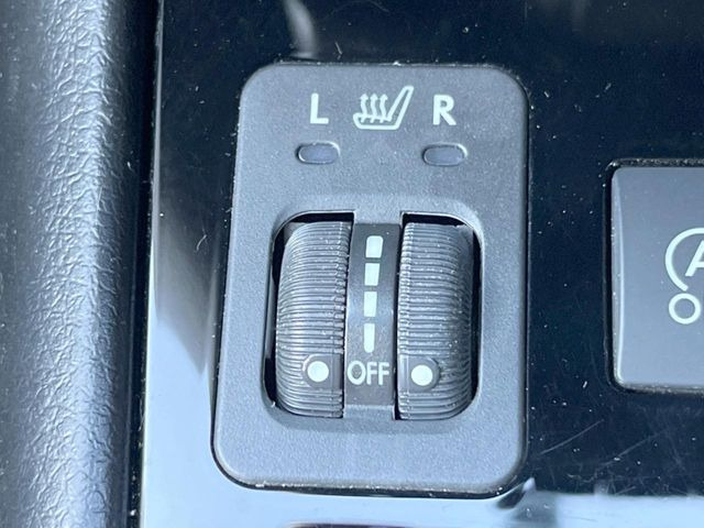 【シートヒーター】寒い日に重宝するシートヒーター!エアコンより早く温まってくれるので寒がりの人も安心ですね♪エアコンの温風は乾燥するから苦手、という方にもをおすすめです。