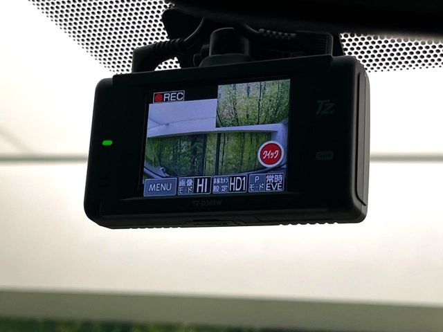 �y�h���C�u���R�[�_�[�z�h���C�u���R�[�_�[����!���s���͂������A������^�]�⎖�̂ɑ��������ہA�f���ŋL�^���A����̃��X�N�ɔ����܂��B���L�^�pSD�J�[�h�͂��q�l�����g�ł��������������K�v������܂��B