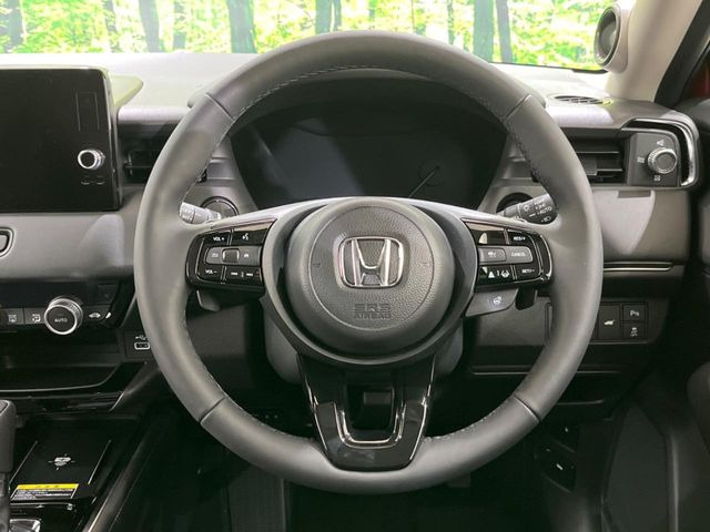 �y�����v�����X�e�A�����O�z�㎿�Ȋv���g�p���邱�ƂŁA��ɂ����������݂ƂĂ��^�]���₷���n���h���ł���