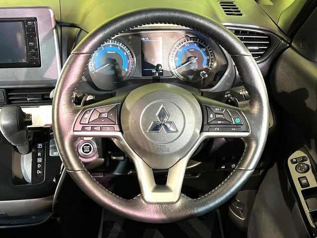 �y�����v�����X�e�A�����O�z�㎿�Ȋv���g�p���邱�ƂŁA��ɂ����������݂ƂĂ��^�]���₷���n���h���ł���