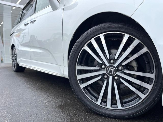 �y�����A���~�z�C�[���z�O�ςɃ}�b�`���������A���~�z�C�[���𑕒����Ă���܂��B�e��ЊO�A���~�z�C�[����A�X�^�b�h���X�^�C�����戵�����Ă���܂��B���񂲑��k����������