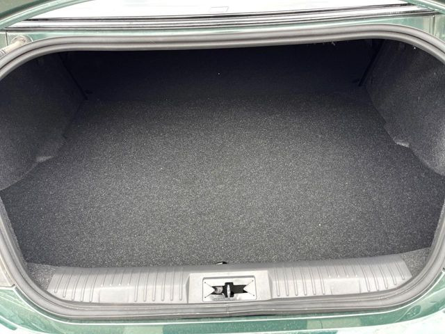 ���i�̂���������ʋ΁A���}���ɏ\���ȉ׎��X�y�[�X���m�ۂ��Ă���܂��B