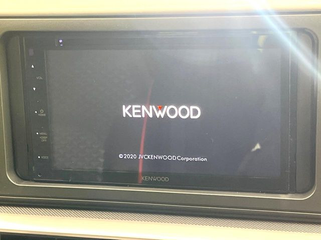 【ディスプレイオーディオ】視認性が高いディスプレイオーディオを装備♪操作性も良好で直感的なソース選択が可能です。