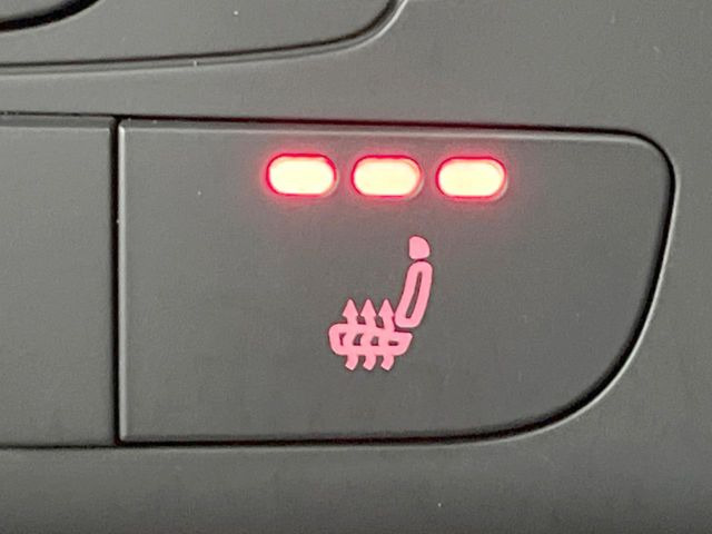 ���t�����g�V�[�g�q�[�e�B���O:�^�]�ȁE����ȋ��ɎO�i�K�Œ��߂��\�ȃV�[�g�q�[�^�[�𑕔����Ă���܂��B�G�߂��킸���K�ɂ��g�p���������܂��B