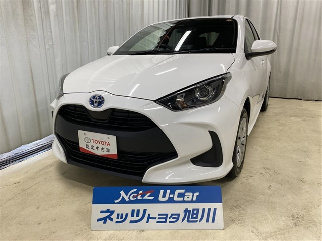 ヤリス1.5 ハイブリッド X E-Four 4WD