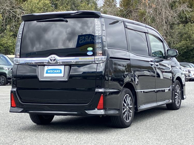 ヴォクシー2.0 ZS 煌