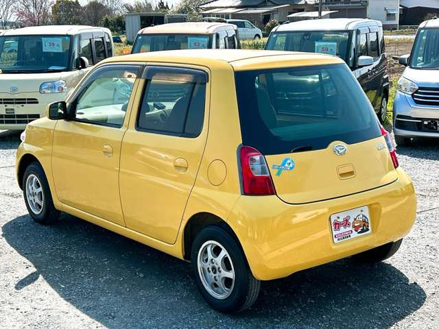 ���X�ł͌y�����Ԃ��畁�ʎԂ܂ŕ��L���I�[�����[�J�[�̎Ԏ�E�F�E�O���[�h��L�x�ɑ����Ă���܂��B