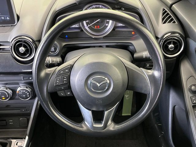 ステアリングも使用感が少なく、きれいな状態となっております♪