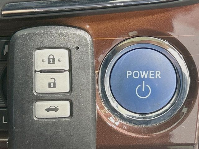 �y�X�}�[�g�L�[�z�J�o����|�P�b�g�ɓ��ꂽ�܂܂ł��h�A�̎{���E�������\�ȃX�}�[�g�L�[�𑕔��B�G���W���̃I���E�I�t�����J�M�����o���K�v����������Ƃ��Ă��֗��ł���