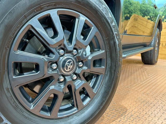 �y����18�C���`�A���~�z�C�[���z�O�ςɃ}�b�`���������A���~�z�C�[���𑕒����Ă���܂��B�e��ЊO�A���~�z�C�[����A�X�^�b�h���X�^�C�����戵�����Ă���܂��B���񂲑��k����������