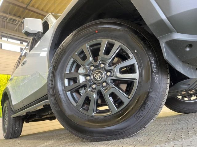 �y����18�C���`�A���~�z�C�[���z�O�ςɃ}�b�`���������A���~�z�C�[���𑕒����Ă���܂��B�e��ЊO�A���~�z�C�[����A�X�^�b�h���X�^�C�����戵�����Ă���܂��B���񂲑��k����������