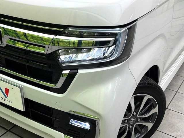 �yLED�w�b�h���C�g�z���V����ԑ��s�����ǍD�Ȏ��E���m�ۂ����S���ĉ^�]�ł��鍂�P�xLED�w�b�h���C�g�𑕔�!�_�����x�������A����d�͂��}�����Ă��܂��B