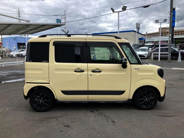 ☆全国のネクステージからお取り寄せが可能※!遠方の店舗に展示してあるクルマが気になる場合も、最寄りの店舗でご覧いただくことが可能です!是非私たちに要望をお聞かせください!※別途費用