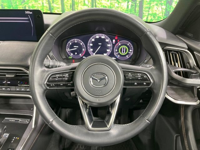 ステアリングも使用感が少なく、きれいな状態となっております♪