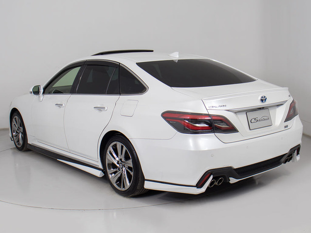 フルエアロが装着されています!お好みはいかがですか?今付いているデザイン以外にも、各ブランドのエアロを格安にてお取付け出来ます!又、エアロを外してノーマル状態にする事も出来ます!!