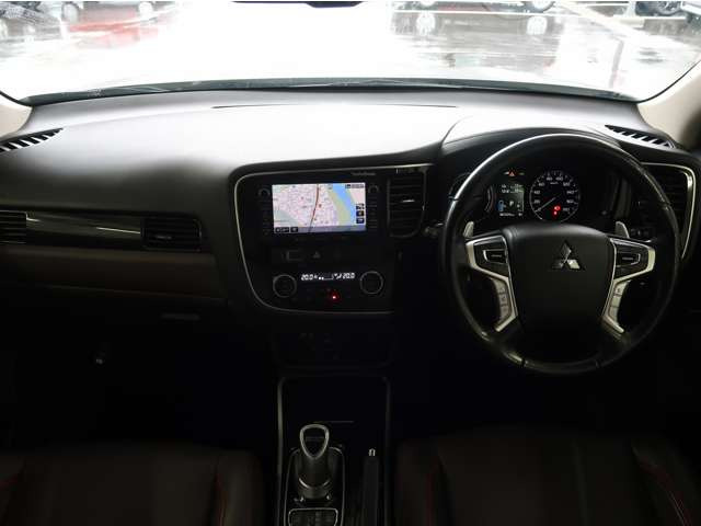 アウトランダーPHEV2.0 G プレミアムパッケージ 4WD